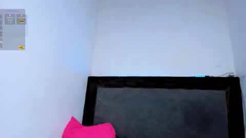 Snapshot of carol100597 chatting on October 2025 11:24:01 PM karol online show from October 2025 11:24:01 PM