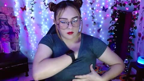 Carolina online show from November 2025 02:48:02 AM