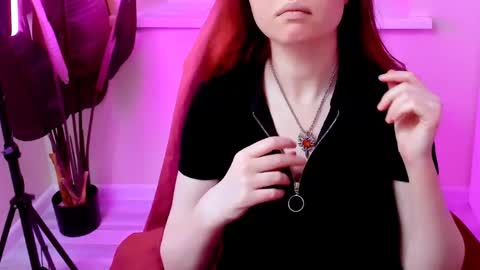 Snapshot of carol_carmen chatting on April 2026 11:46:01 PM Carol online show from April 2026 11:46:01 PM