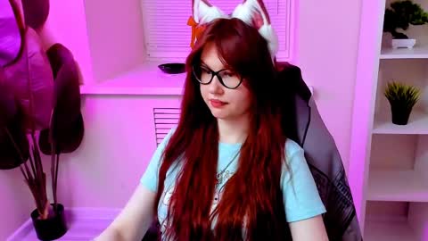 Snapshot of carol_carmen chatting on April 2026 12:27:01 AM Carol online show from April 2026 12:27:01 AM