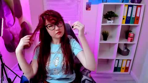 Snapshot of carol_carmen chatting on April 2026 02:05:01 AM Carol online show from April 2026 02:05:01 AM