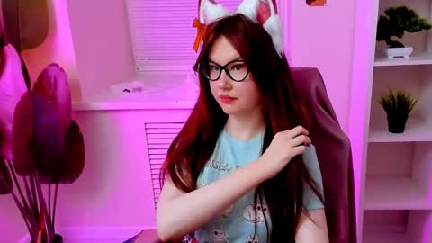 Snapshot of carol_carmen chatting on April 2026 08:02:02 AM Carol online show from April 2026 08:02:02 AM