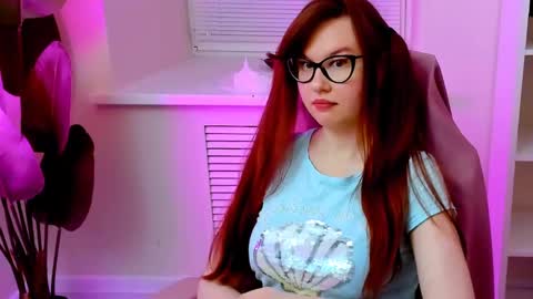 Snapshot of carol_carmen chatting on May 2026 01:05:01 PM Carol online show from May 2026 01:05:01 PM