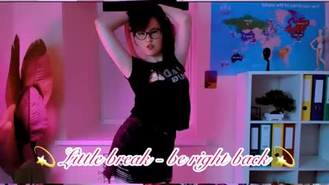 Snapshot of carol_carmen chatting on May 2026 11:23:04 PM Carol online show from May 2026 11:23:04 PM