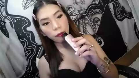 Snapshot of carol_linaxxx chatting on November 2025 06:20:01 PM Carolina online show from November 2025 06:20:01 PM