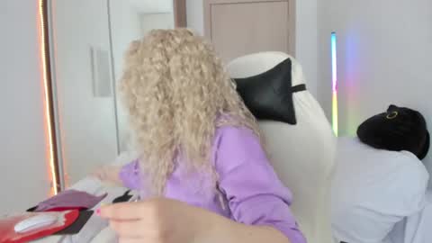 carol_may_ online show from May 2026 08:10:01 AM
