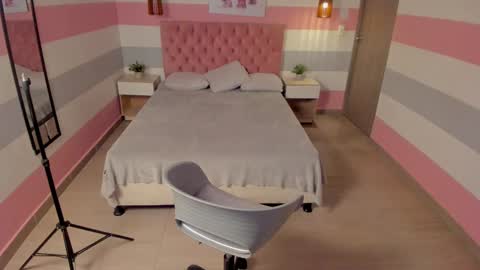 Carol  online show from December 2024 12:42:01 PM