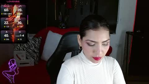 Snapshot of carolaine69_ chatting on May 2026 02:11:01 PM Caroline online show from May 2026 02:11:01 PM