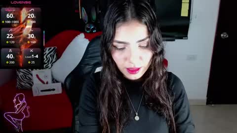 Snapshot of carolaine69_ chatting on May 2026 01:30:02 PM Caroline online show from May 2026 01:30:02 PM