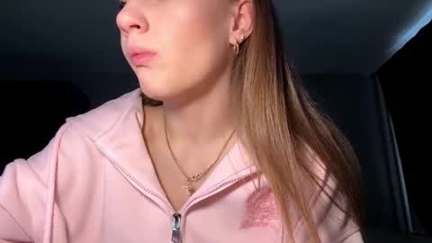 Lisa online show from December 2025 08:34:02 AM