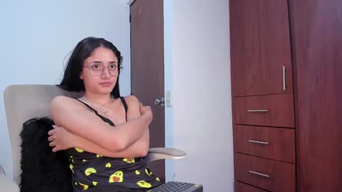 Caroline online show from January 2025 11:52:02 PM