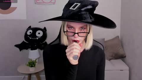 Snapshot of carolin_miller chatting on October 2025 07:34:01 AM Carol online show from October 2025 07:34:01 AM