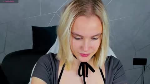 Snapshot of carolin_miller chatting on October 2025 10:06:01 AM Carol online show from October 2025 10:06:01 AM