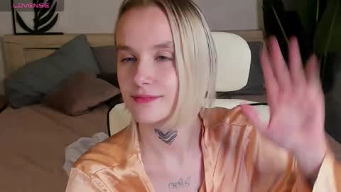 Snapshot of carolin_miller chatting on November 2025 09:18:02 AM Carol online show from November 2025 09:18:02 AM