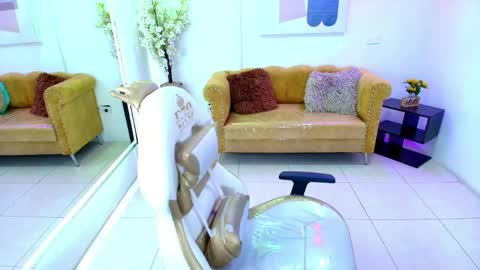 CAROLINA.  online show from April 2026 12:42:01 PM