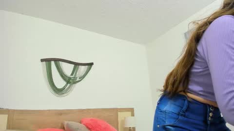 Snapshot of carolina_hernandez22 chatting on November 2025 12:28:01 PM Carolina online show from November 2025 12:28:01 PM