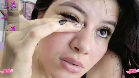 Snapshot of carolina_latinlady chatting on April 2026 06:00:01 PM Carolina online show from April 2026 06:00:01 PM