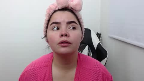 carolina online show from November 2025 03:39:02 AM