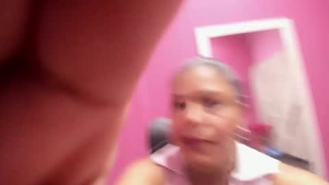 carolina suarez online show from October 2025 02:53:01 AM