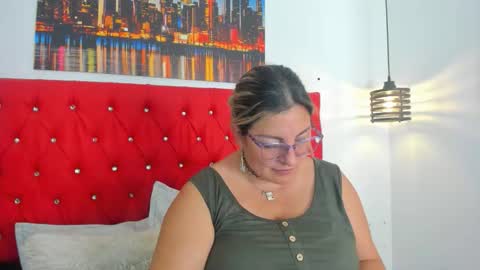 Snapshot of carolinacrus01 chatting on February 2026 04:10:02 PM Carolina online show from February 2026 04:10:02 PM