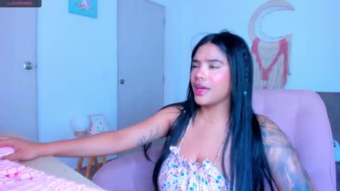 Snapshot of carolinalovehot chatting on February 2025 08:03:01 PM Carolina online show from February 2025 08:03:01 PM