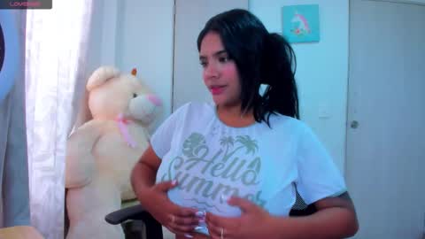 Snapshot of carolinalovehot chatting on February 2026 02:34:01 PM Carolina online show from February 2026 02:34:01 PM