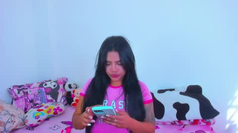 Snapshot of carolinalovehot chatting on April 2026 02:29:01 PM Carolina online show from April 2026 02:29:01 PM