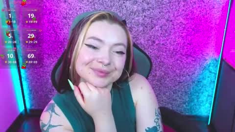 Snapshot of carolinareaperr chatting on September 2025 09:42:02 AM Ask me better xx online show from September 2025 09:42:02 AM