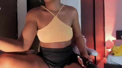 Snapshot of carolinarossees chatting on April 2026 11:31:01 PM CARO online show from April 2026 11:31:01 PM