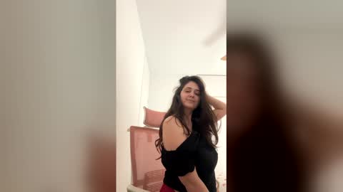 Snapshot of carolinas444 chatting on March 2026 03:31:01 PM CarolinaS444 online show from March 2026 03:31:01 PM