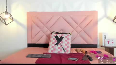 caroline daring online show from June 2026 01:54:02 PM