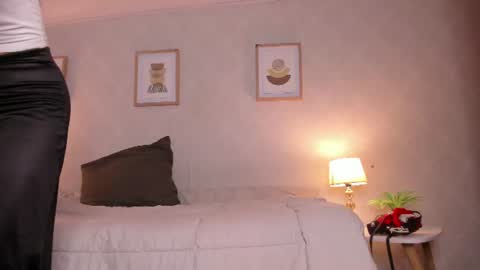  Caroline  online show from July 2026 11:34:02 AM