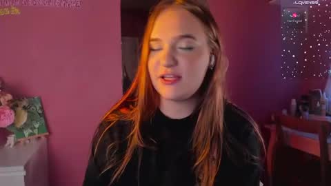 Snapshot of caroline_kiparis chatting on June 2026 10:58:02 PM Caro online show from June 2026 10:58:02 PM