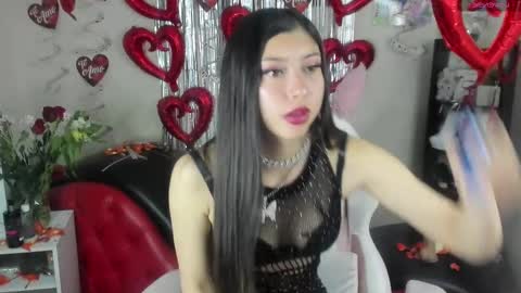 Snapshot of caroline_lenox chatting on February 2025 05:59:01 AM Caroline Lenox online show from February 2025 05:59:01 AM