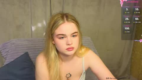 Snapshot of caroline_meo chatting on May 2026 08:31:01 AM Caroline online show from May 2026 08:31:01 AM