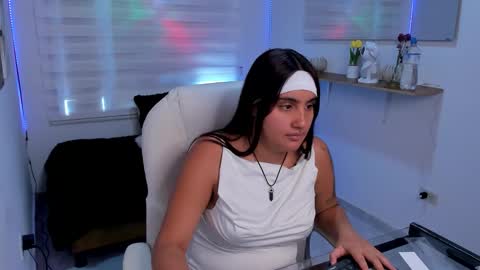 caroline_rodriguez_9 online show from February 2026 07:47:02 PM