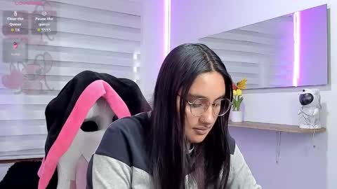 caroline_rodriguez_9 online show from May 2026 07:07:01 PM