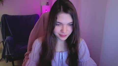 Caroline online show from September 2025 05:23:01 AM