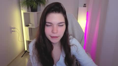 Caroline online show from September 2025 05:57:02 AM