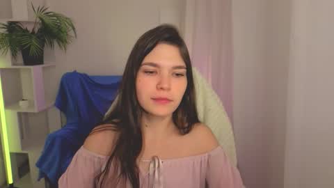 Caroline online show from October 2025 05:28:02 AM
