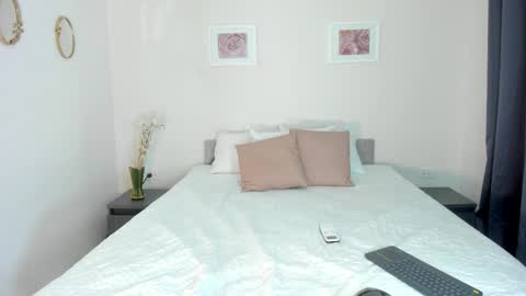 Snapshot of carolineejoness chatting on March 2026 01:34:01 AM Caroline online show from March 2026 01:34:01 AM