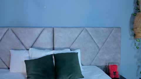 Snapshot of carolineejoness chatting on March 2026 04:07:02 AM Caroline online show from March 2026 04:07:02 AM