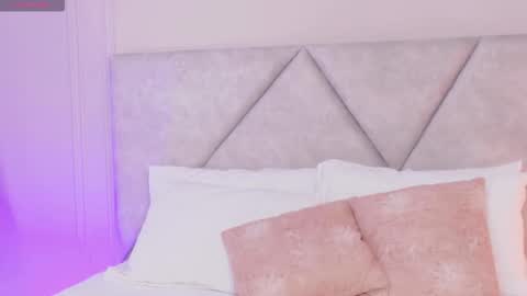 Snapshot of carolineejoness chatting on March 2026 04:17:02 AM Caroline online show from March 2026 04:17:02 AM