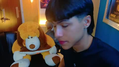 carolinejesh online show from March 2026 12:10:02 PM