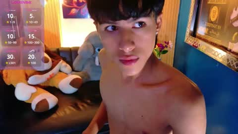 carolinejesh online show from April 2026 02:26:01 PM