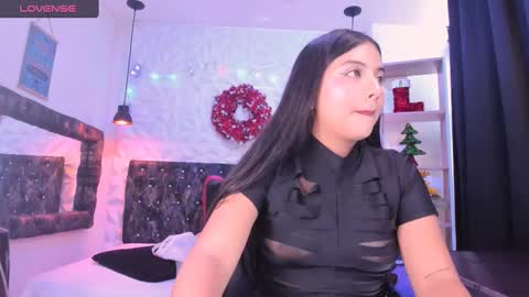 Caroline Scoth online show from December 2024 05:31:01 PM