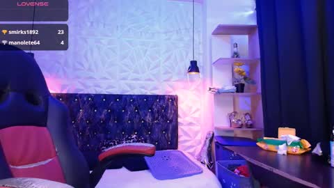 Caroline Scoth online show from January 2025 08:25:02 PM