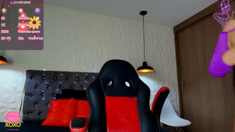 Caroline Scoth online show from September 2025 06:31:01 PM