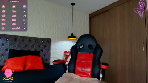 Caroline Scoth online show from September 2025 06:46:01 PM