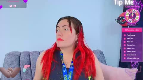 Carolinhe  online show from October 2025 10:20:02 PM